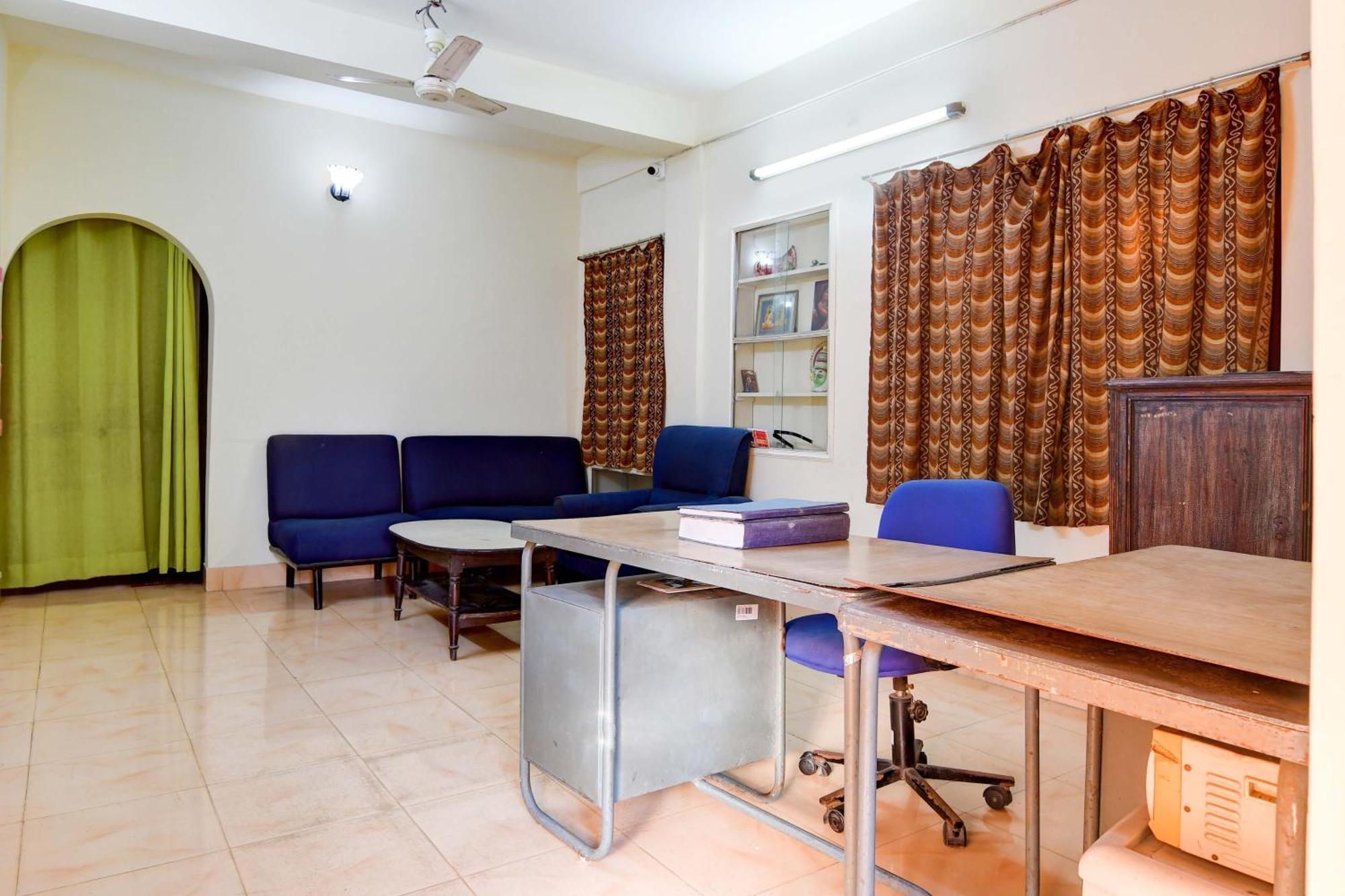 Oyo Simplex Guest House Behala 콜카타 외부 사진