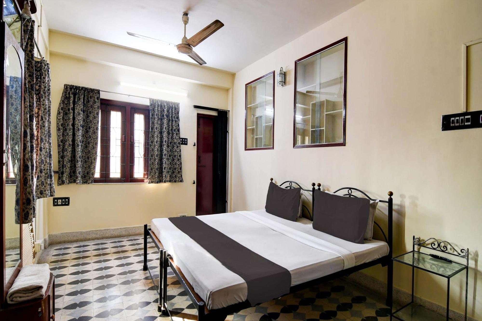 Oyo Simplex Guest House Behala 콜카타 외부 사진
