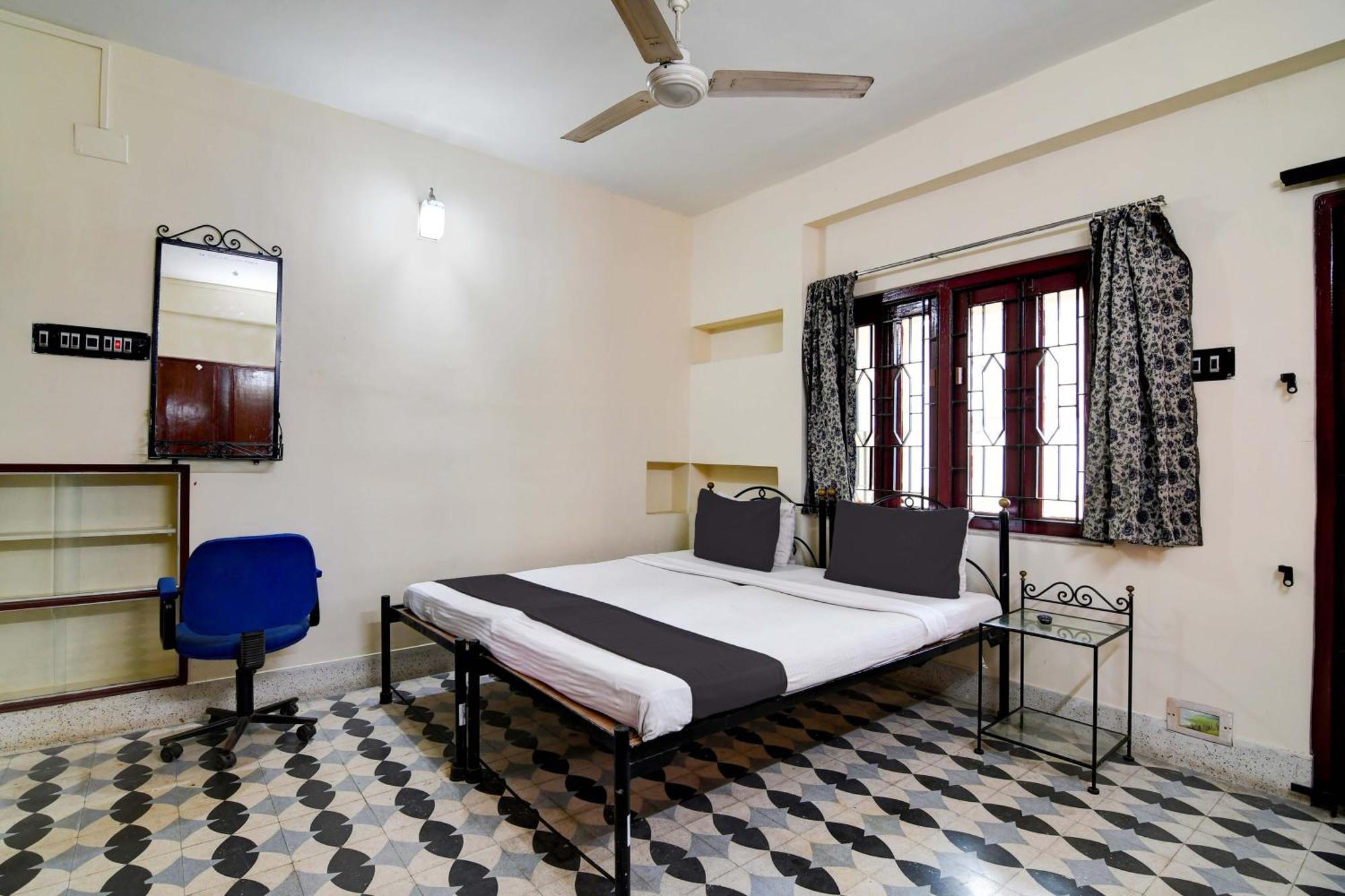 Oyo Simplex Guest House Behala 콜카타 외부 사진