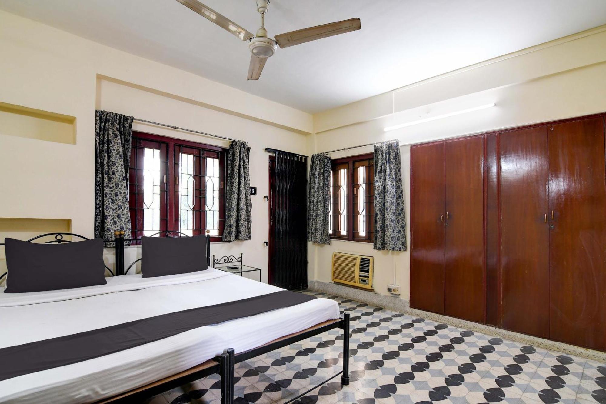 Oyo Simplex Guest House Behala 콜카타 외부 사진
